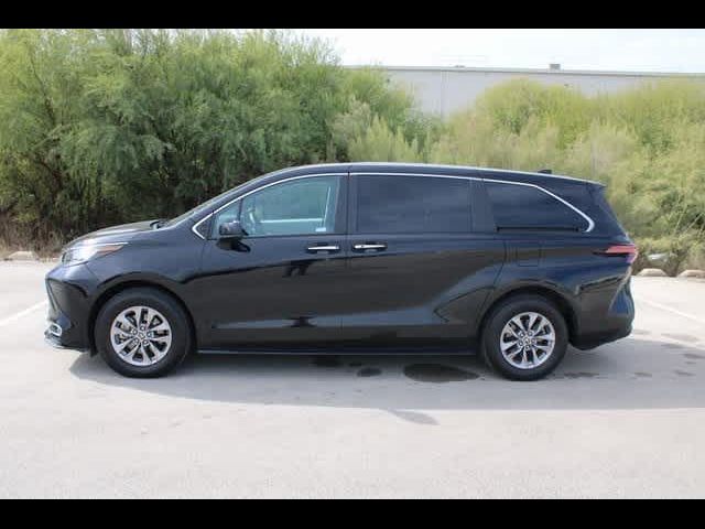 2022 Toyota Sienna XLE