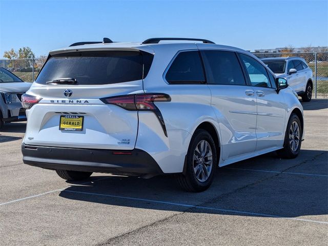 2022 Toyota Sienna XLE