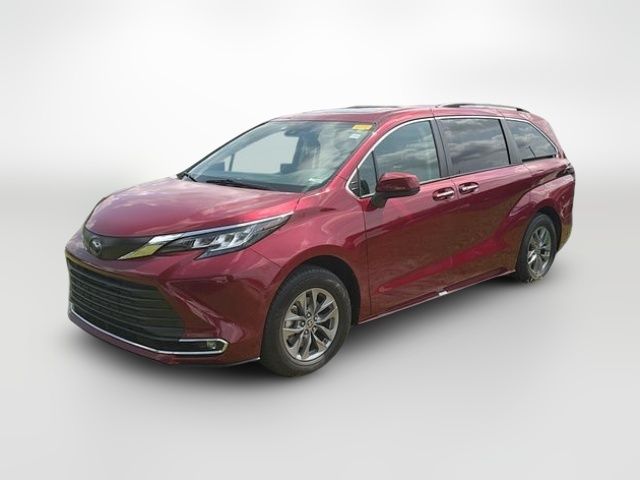 2022 Toyota Sienna XLE