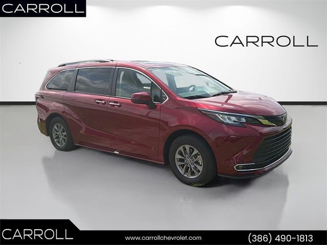 2022 Toyota Sienna XLE