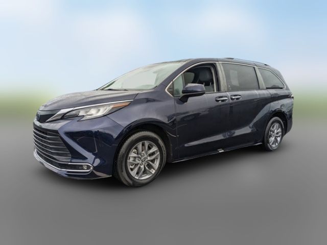 2022 Toyota Sienna XLE