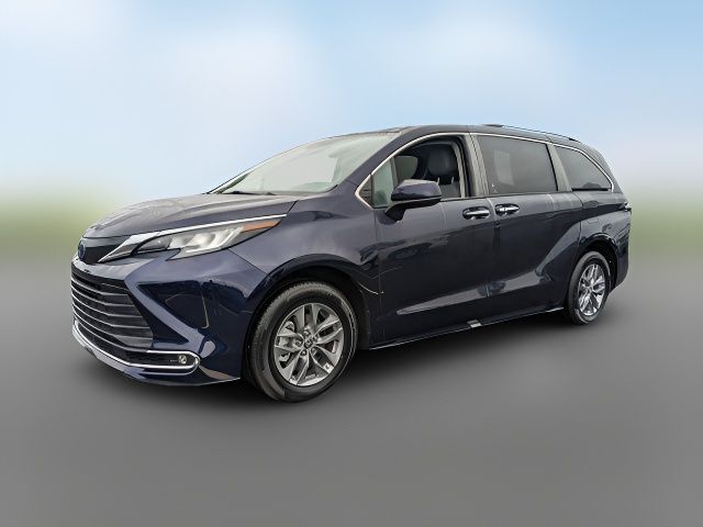 2022 Toyota Sienna XLE