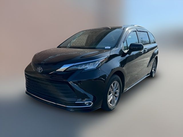 2022 Toyota Sienna XLE