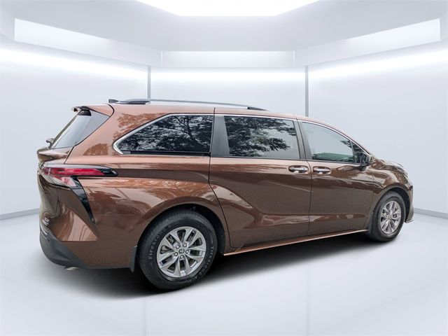 2022 Toyota Sienna XLE