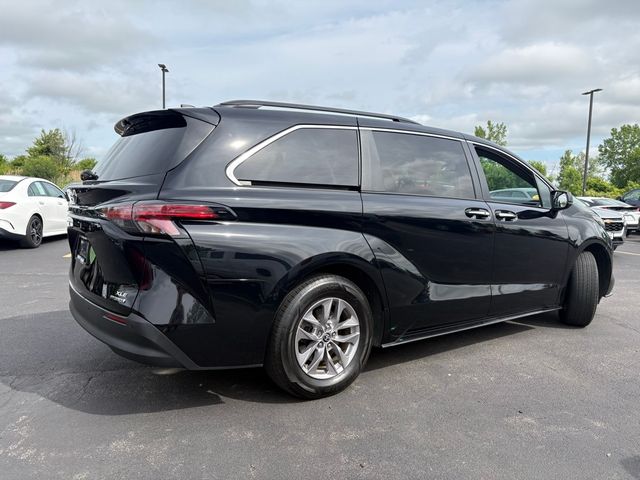 2022 Toyota Sienna XLE