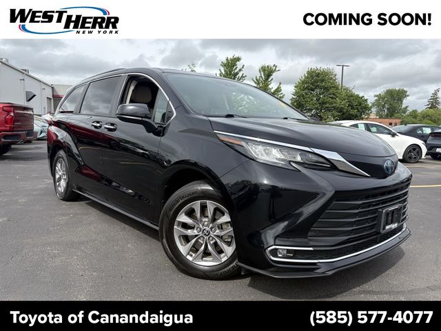 2022 Toyota Sienna XLE