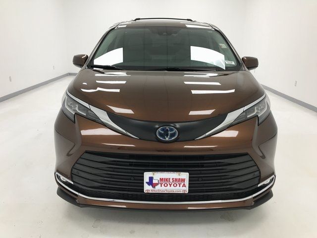 2022 Toyota Sienna XLE