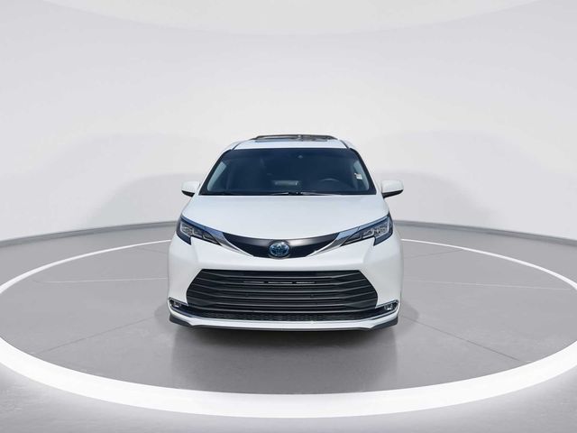 2022 Toyota Sienna XLE