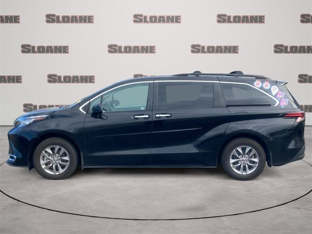 2022 Toyota Sienna XLE