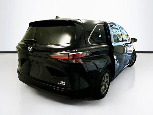 2022 Toyota Sienna XLE