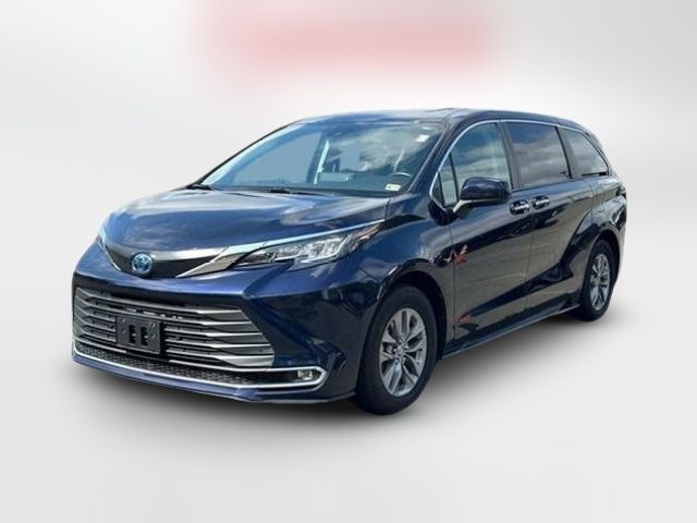 2022 Toyota Sienna XLE