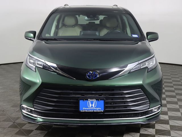 2022 Toyota Sienna XLE