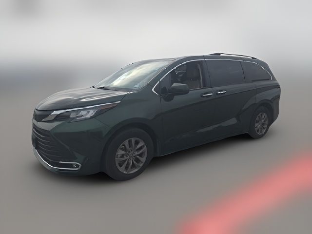 2022 Toyota Sienna XLE