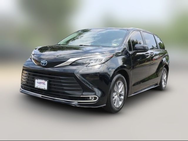 2022 Toyota Sienna XLE