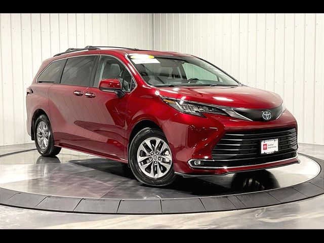 2022 Toyota Sienna XLE