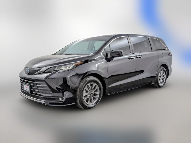 2022 Toyota Sienna XLE