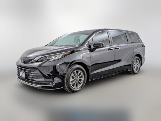 2022 Toyota Sienna XLE