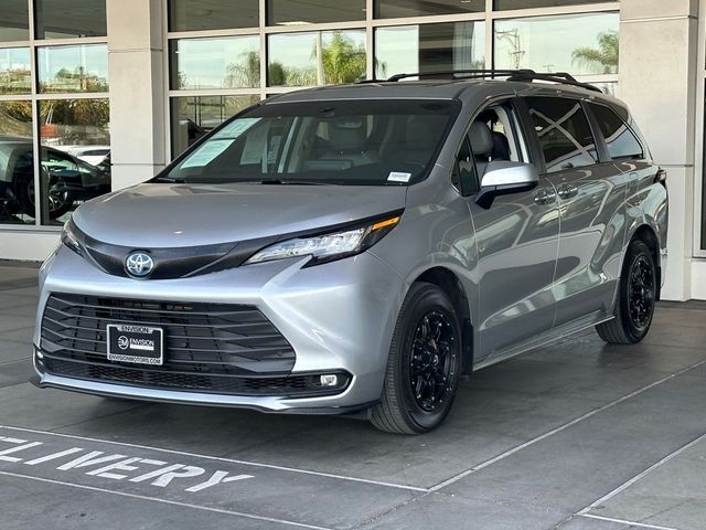 2022 Toyota Sienna XLE