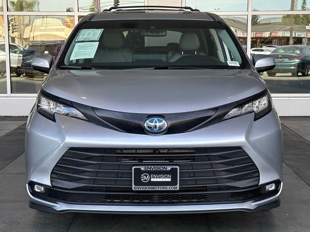 2022 Toyota Sienna XLE