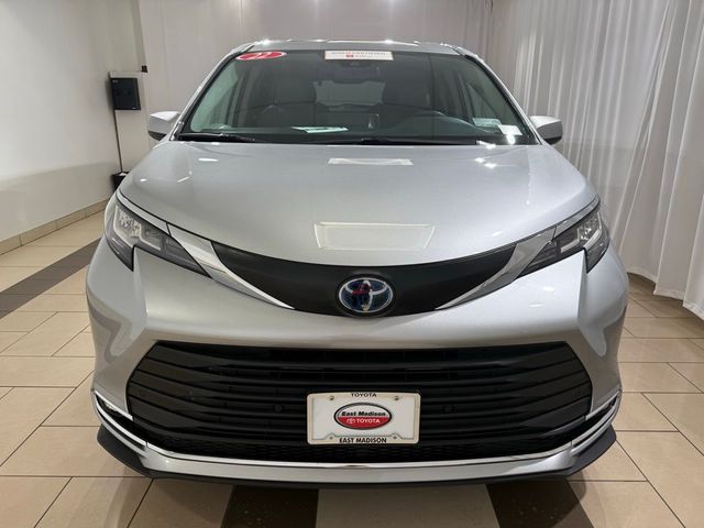 2022 Toyota Sienna XLE