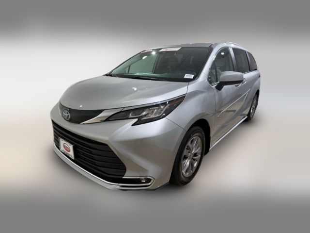 2022 Toyota Sienna XLE