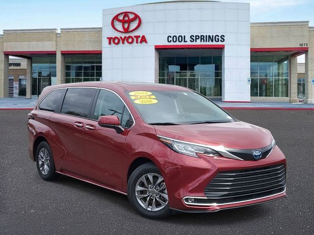 2022 Toyota Sienna XLE