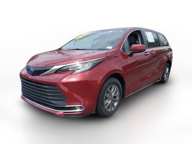 2022 Toyota Sienna XLE