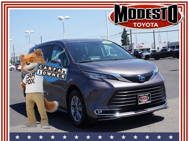 2022 Toyota Sienna XLE