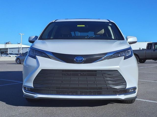 2022 Toyota Sienna XLE