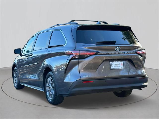 2022 Toyota Sienna XLE