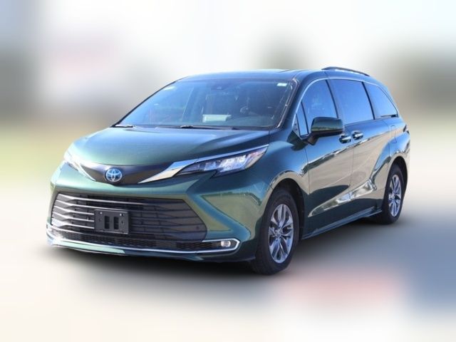 2022 Toyota Sienna XLE