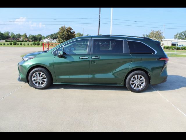 2022 Toyota Sienna XLE