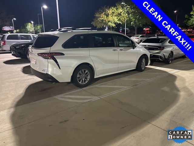 2022 Toyota Sienna XLE