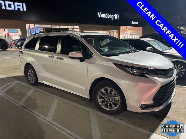 2022 Toyota Sienna XLE