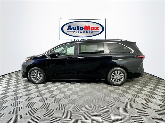 2022 Toyota Sienna XLE