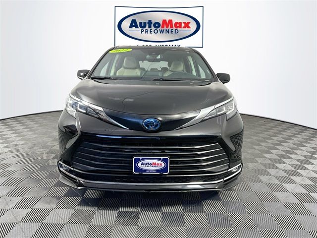 2022 Toyota Sienna XLE