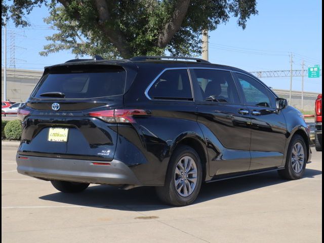 2022 Toyota Sienna XLE