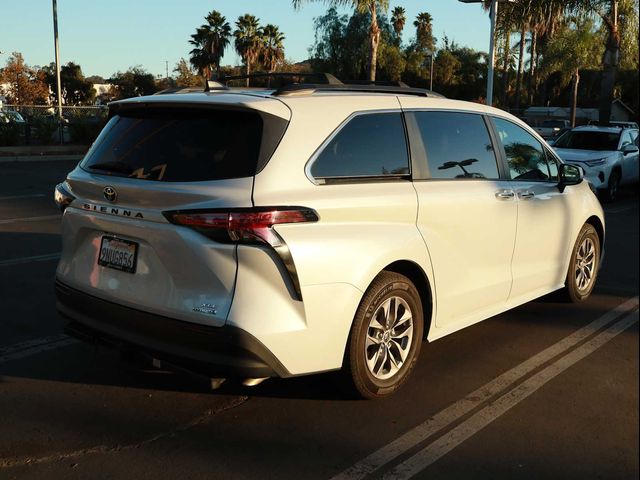 2022 Toyota Sienna XLE