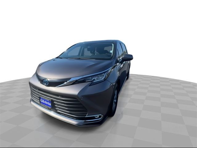 2022 Toyota Sienna XLE