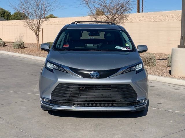 2022 Toyota Sienna XLE