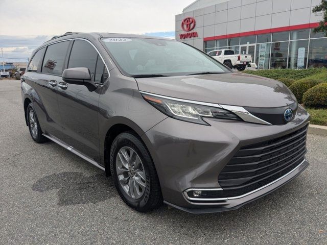 2022 Toyota Sienna XLE