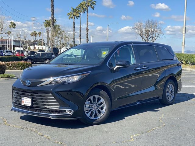 2022 Toyota Sienna XLE