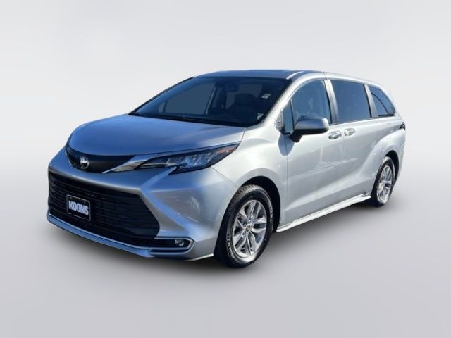 2022 Toyota Sienna XLE