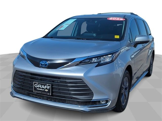 2022 Toyota Sienna XLE