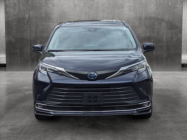 2022 Toyota Sienna XLE