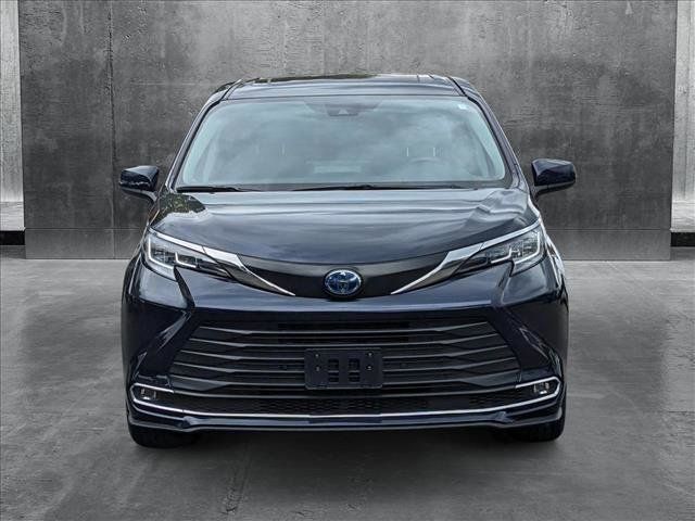 2022 Toyota Sienna XLE