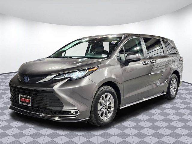 2022 Toyota Sienna XLE