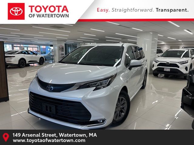 2022 Toyota Sienna XLE