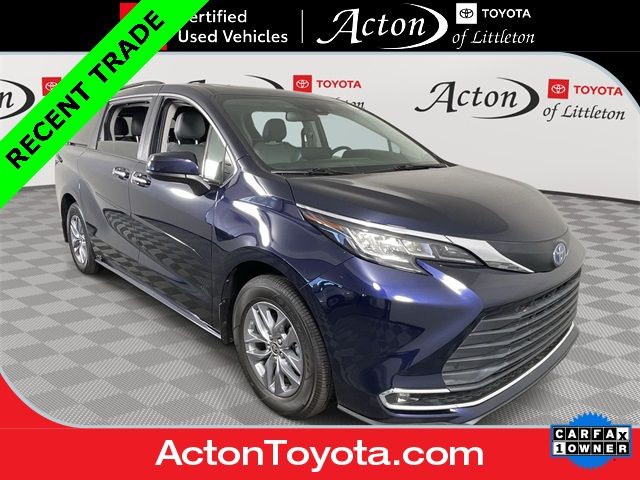 2022 Toyota Sienna XLE