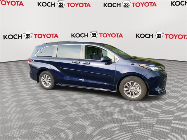 2022 Toyota Sienna XLE